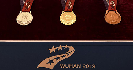 湖北省武漢で世界軍人運動会開催へ　メダルとトロフィーのデザインを発表