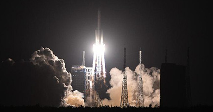 中国、運搬ロケット「長征５号遥３」の打ち上げに成功