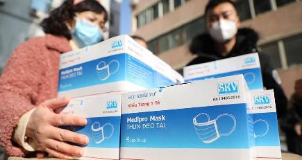 甘粛省の観光ガイドが募金呼び掛け、マスク１５万枚を医療機関に寄付