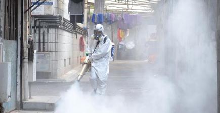 長沙市でボランティアによる消毒作業　湖南省