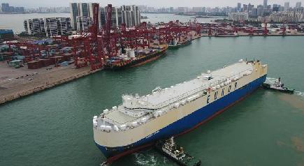 海南自由貿易試験区に自動車運搬船が初入港
