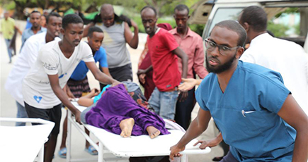 ソマリア首都でホテル襲撃、少なくとも８人死亡