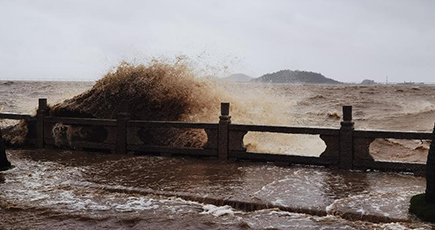 台風７号、広東省珠海市に上陸