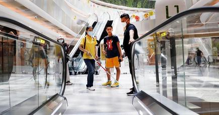 視覚障害学生、大学入学前の予科クラスに参加　上海市