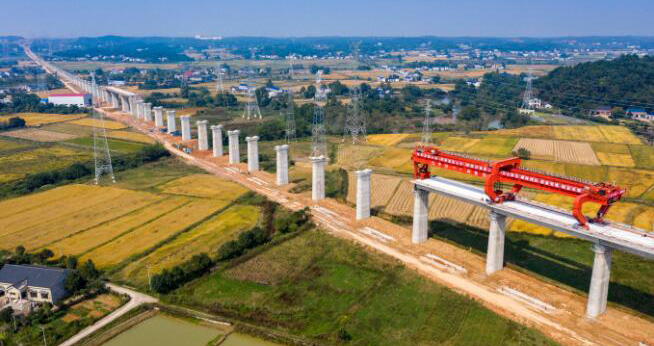 常益長鉄道の益陽－長沙区間で、橋桁架設工事がピークに　湖南省