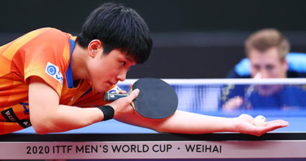 張本智和が４強入り　卓球男子Ｗ杯