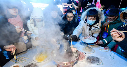 中国・吉林国際樹氷と氷雪祭り開幕　吉林省