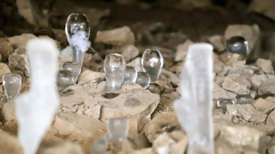 極寒の洞窟に咲く「氷の花」　黒竜江省呼中区