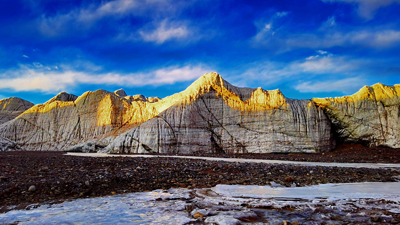 大自然が作り出す造形美、普若崗日氷河　チベット自治区