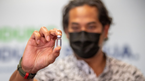 マレーシア、中国製ワクチンの接種開始