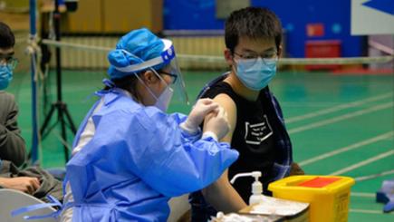 北京の大学で２回目の新型コロナワクチン接種始まる