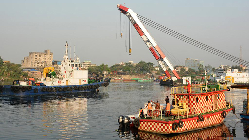 バングラデシュで船転覆　２６人死亡