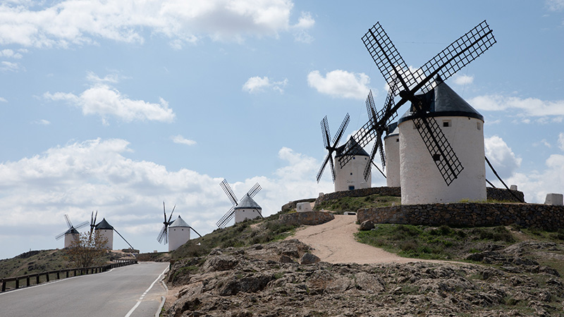 スペインの風車の丘を訪ねて