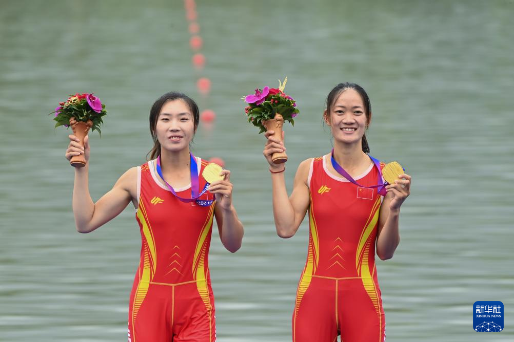 杭州アジア大会、金メダル第1号は中国ペア ローイング女子