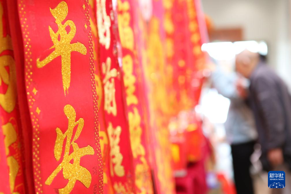 中国各地で春節迎える多彩な民俗行事