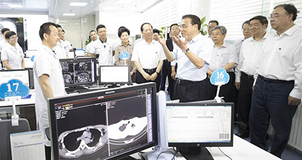 李克強氏、寧夏回族自治区を視察